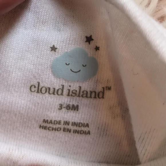 7-Piece Bundle Rabbit Bear, Gap, Cloud Island & More Infant 0-3m & 3-6m - Picture 5 of 7